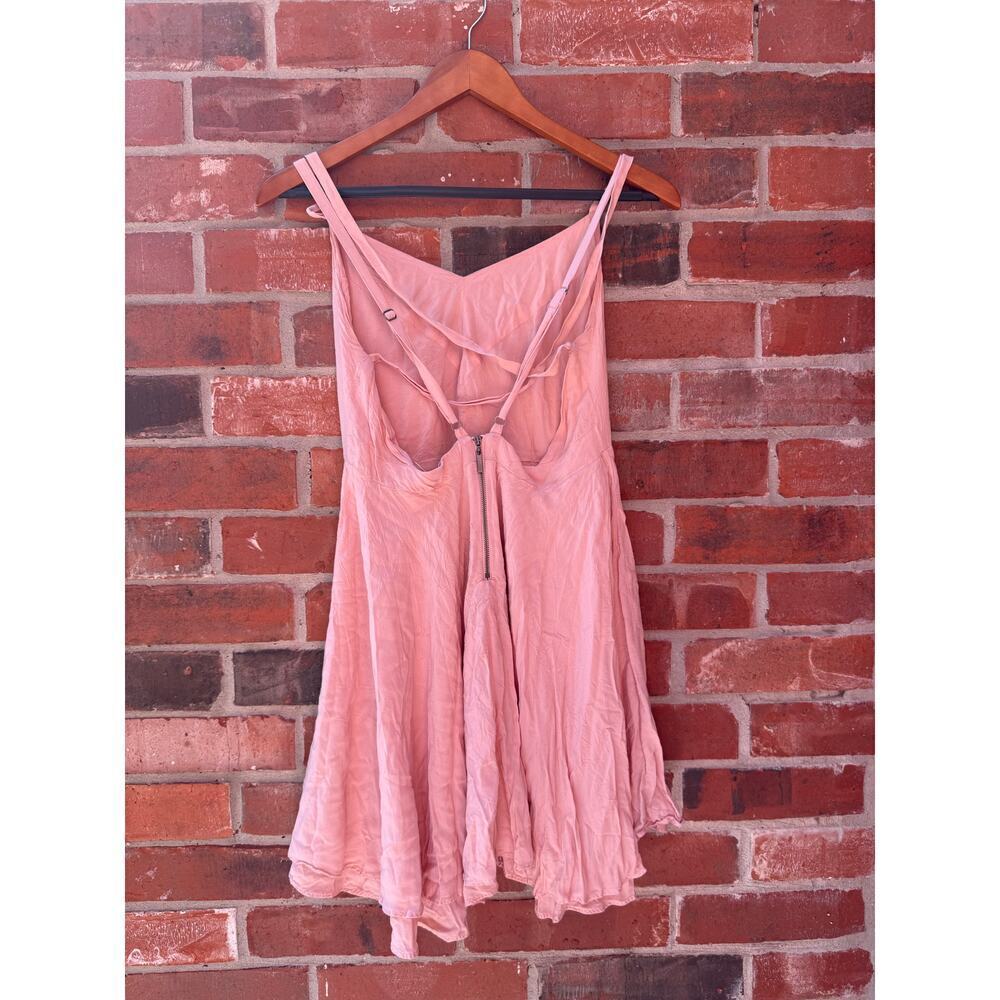 Kimchi Blue Peach Pink Strappy Fit & Flare Mini Dress Size 6 - Picture 3 of 7